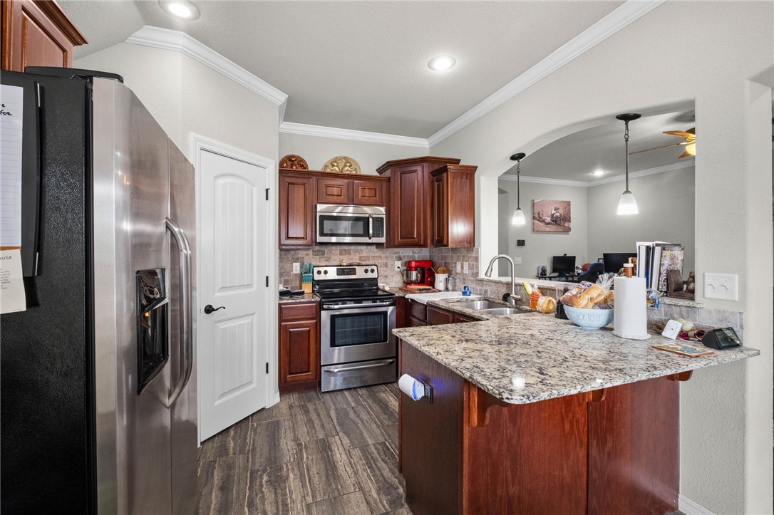 main property photo 9