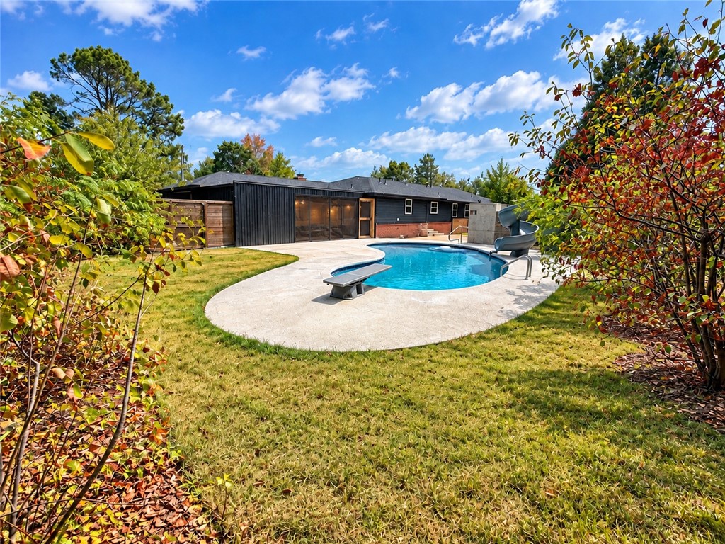 main property photo 27