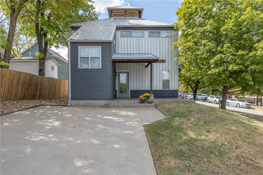 main property photo 7