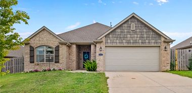 image of property with 3 Bed | 2 Bath | 1,557 Sqft