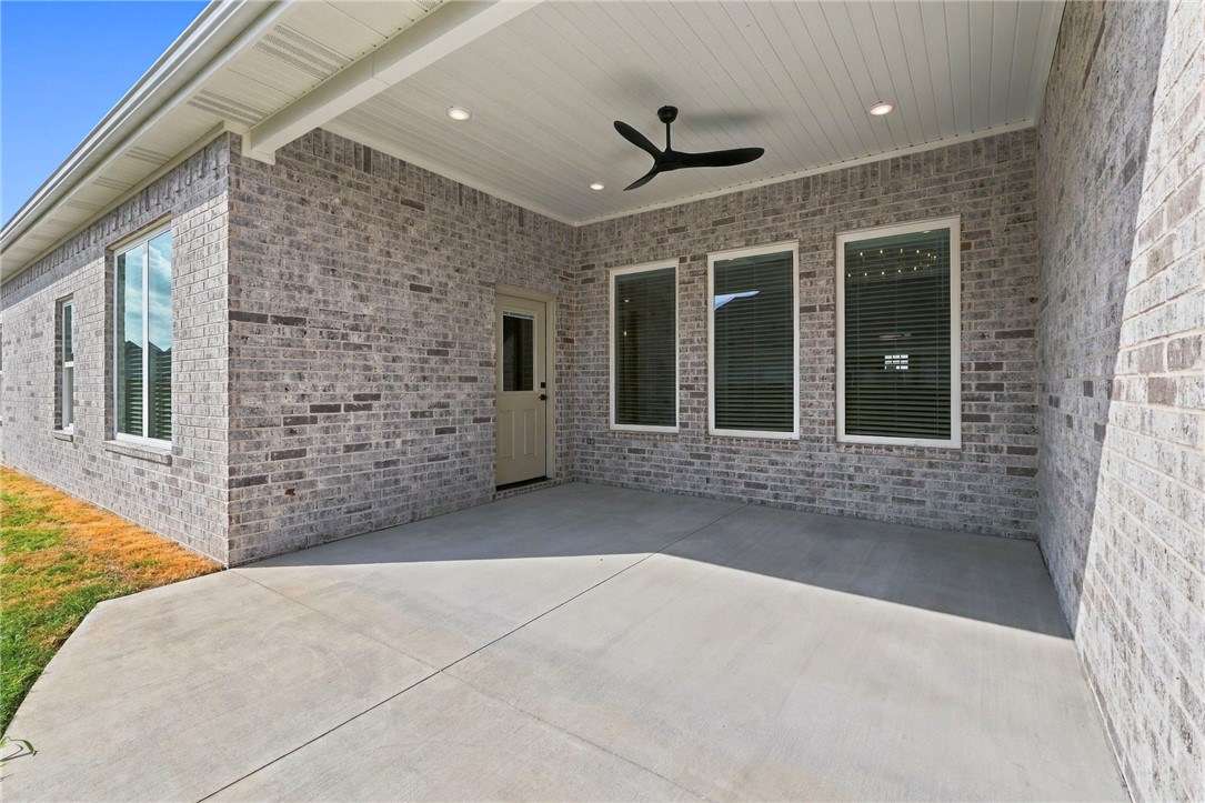 main property photo 15