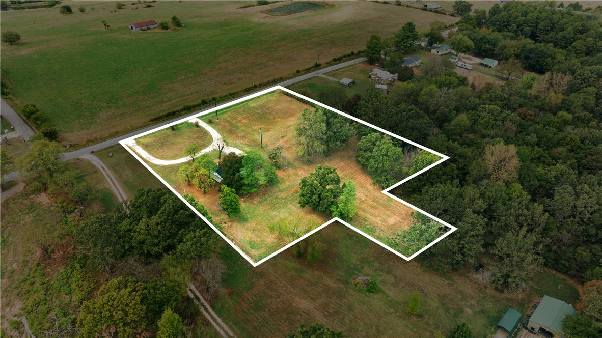 main property photo 32