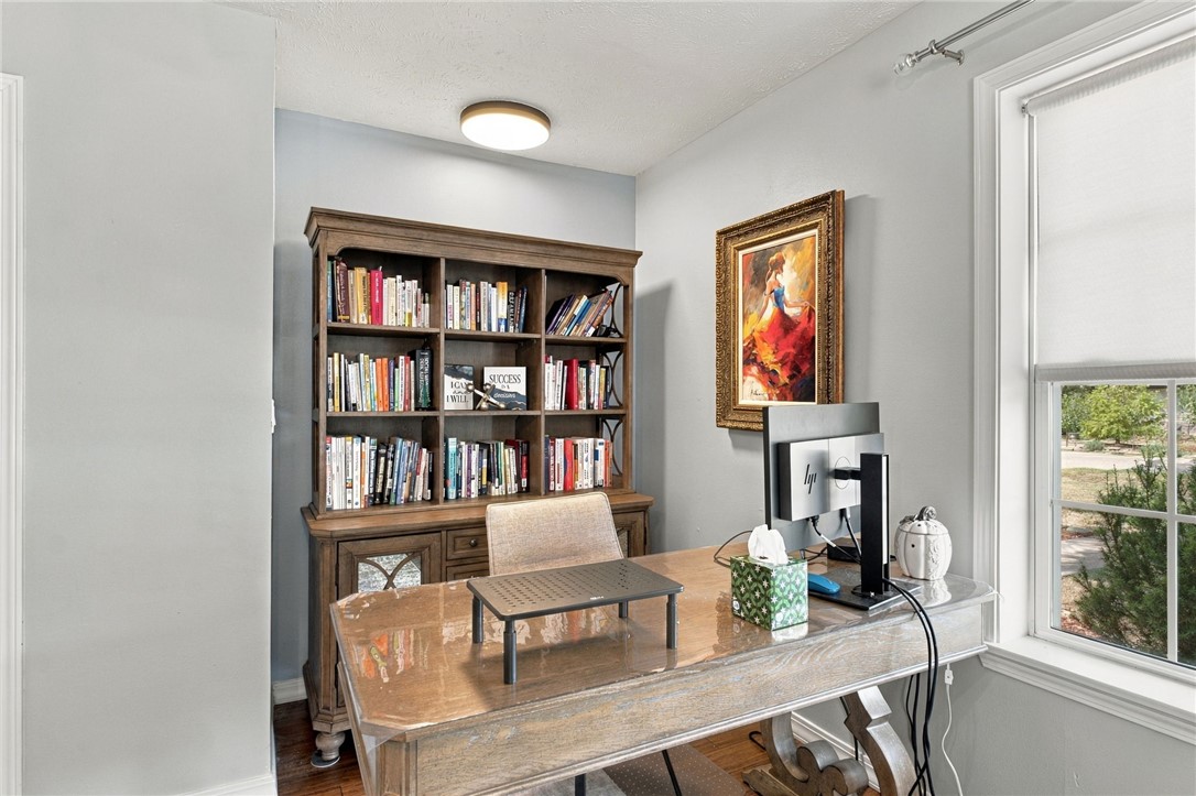 main property photo 14