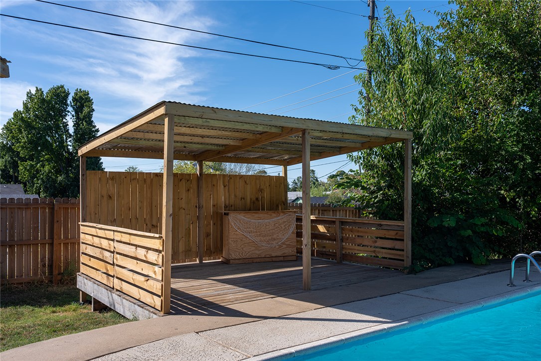 main property photo 19