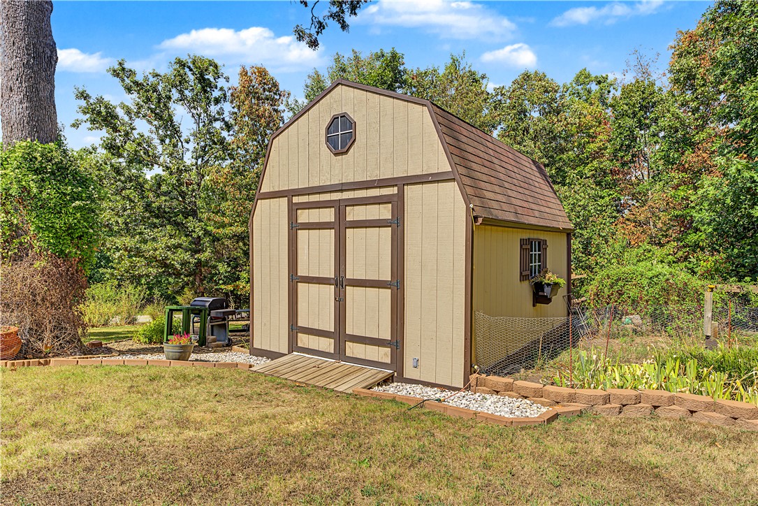 main property photo 22