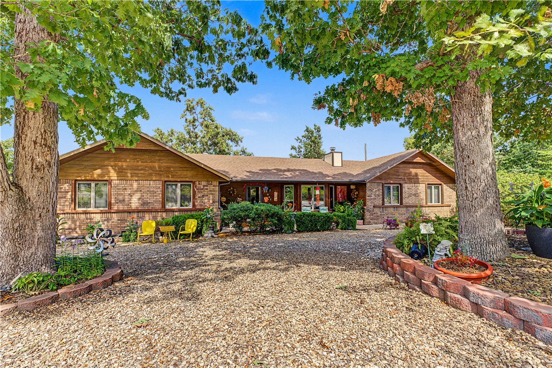 main property photo 23
