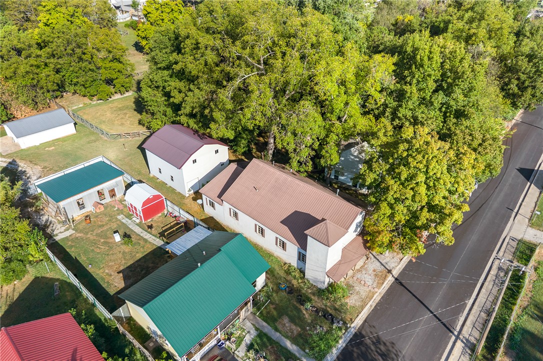main property photo 34