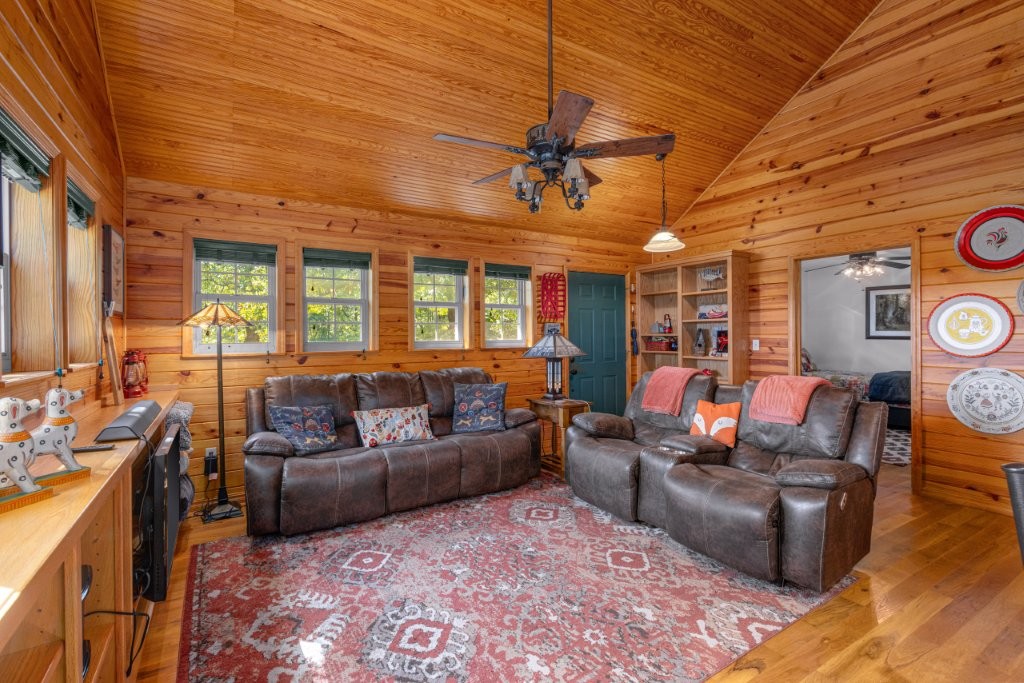 main property photo 21