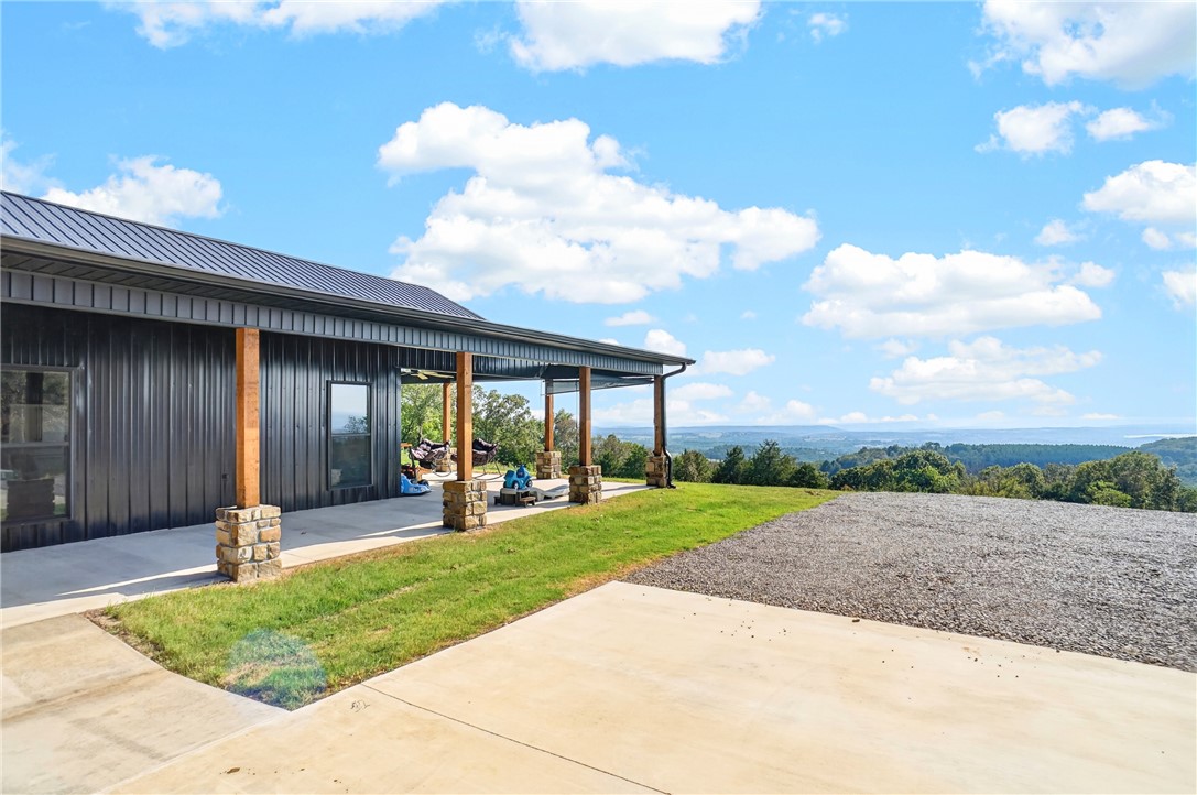 main property photo 10
