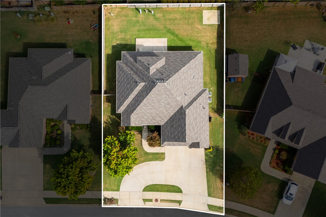 main property photo 32