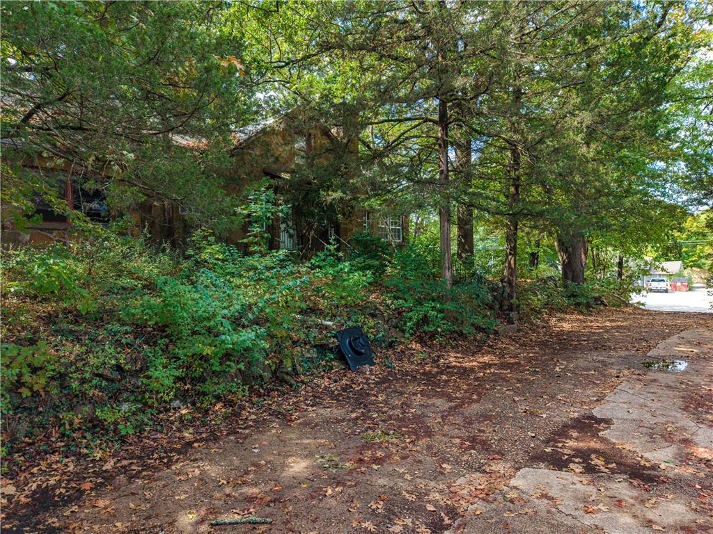 main property photo 17