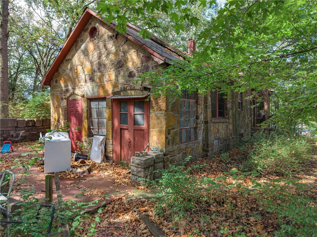 main property photo 28