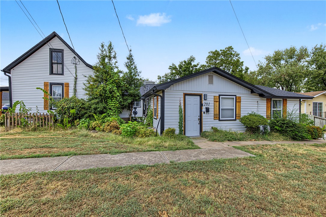 main property photo 22