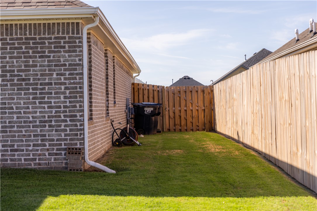 main property photo 47