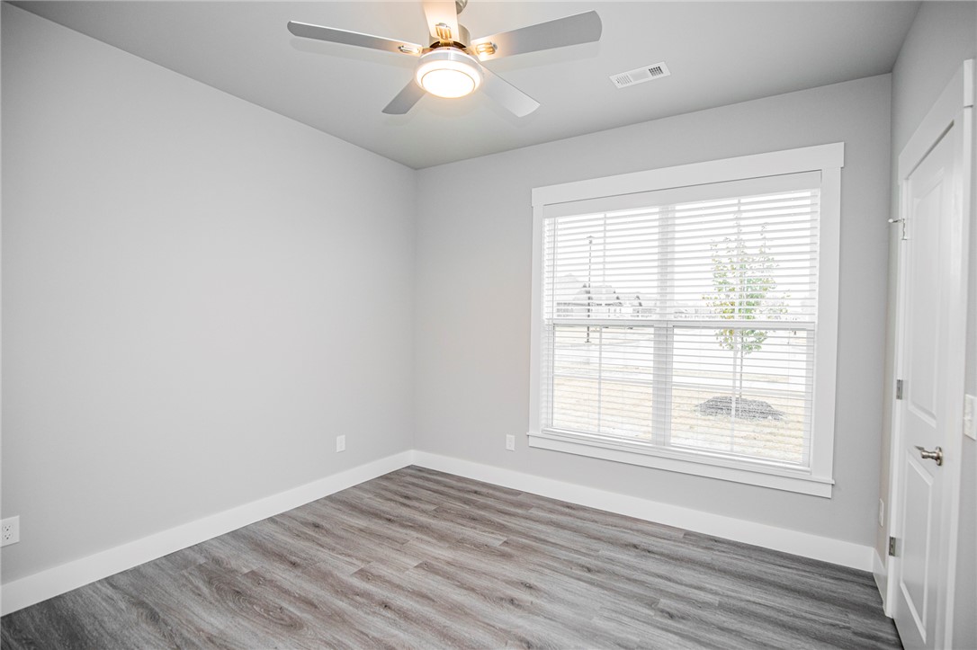 property viewer photo 16