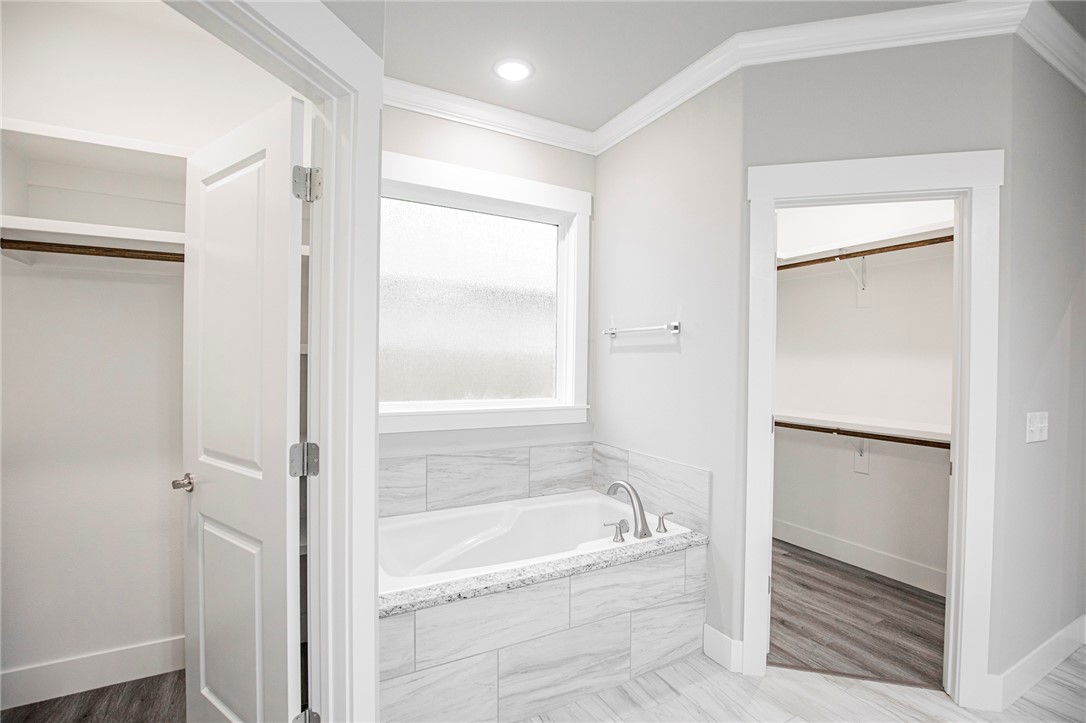 property viewer photo 23
