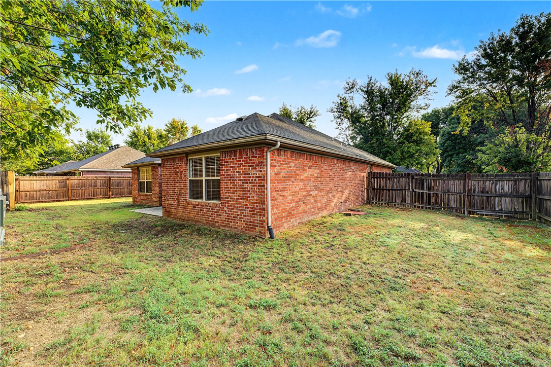 main property photo 13