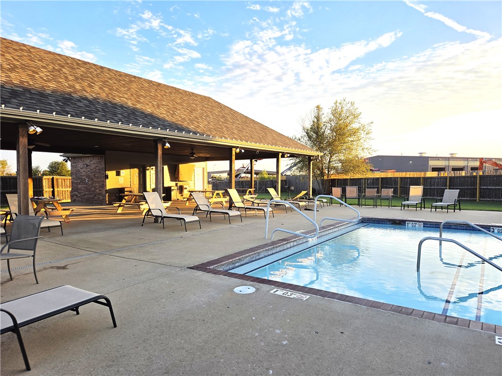 main property photo 41