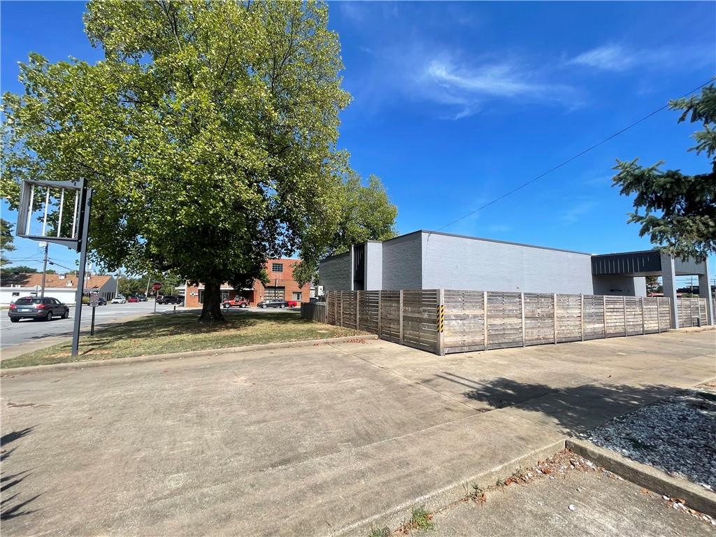 main property photo 38