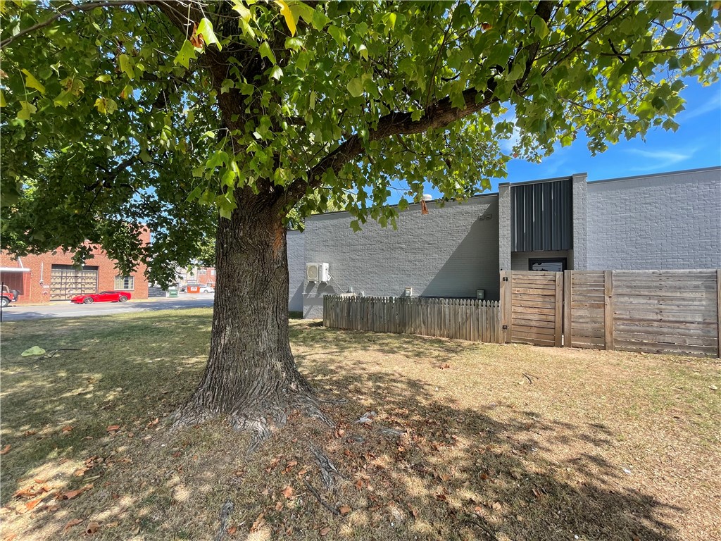 main property photo 39