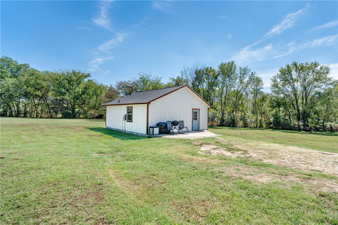 main property photo 13