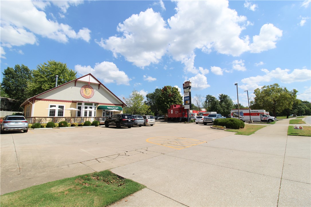 main property photo 6