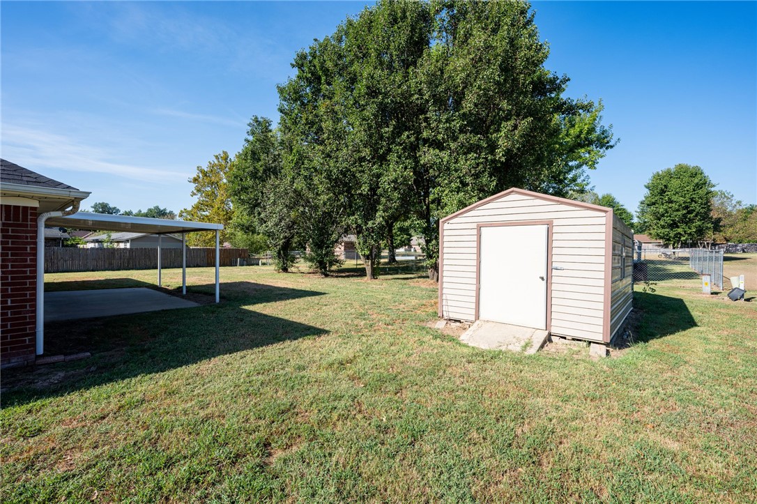 main property photo 29