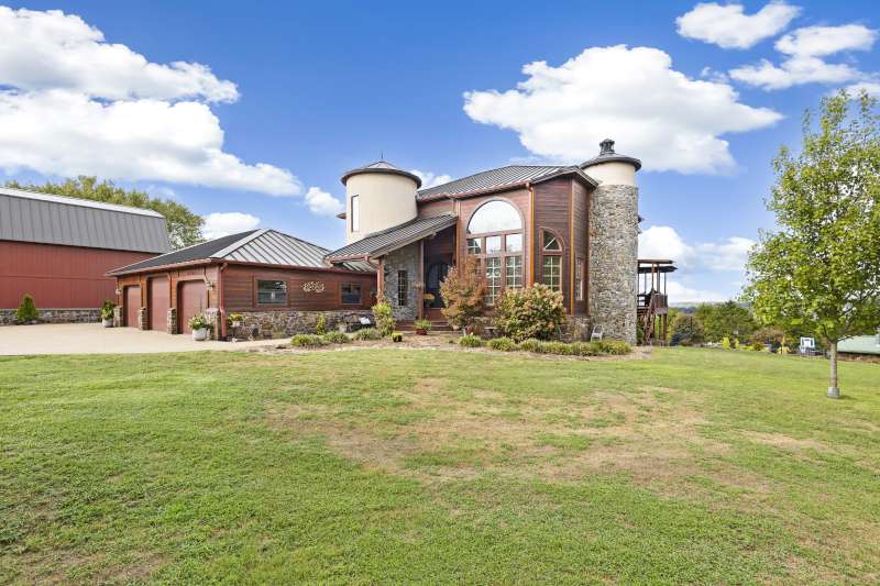 main property photo 3