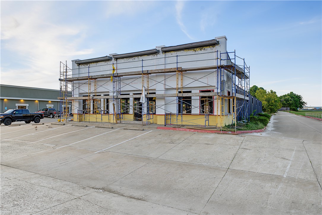 main property photo 12