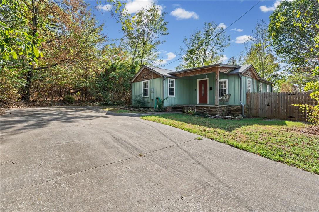 main property photo 17
