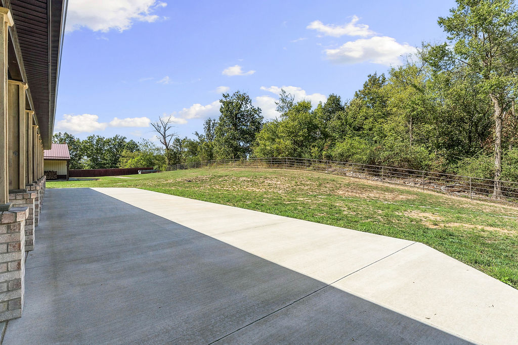 main property photo 32