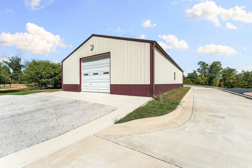 main property photo 51