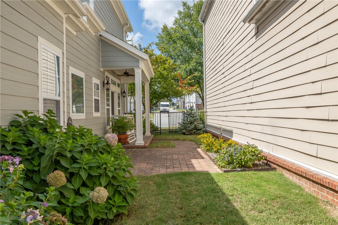 main property photo 32