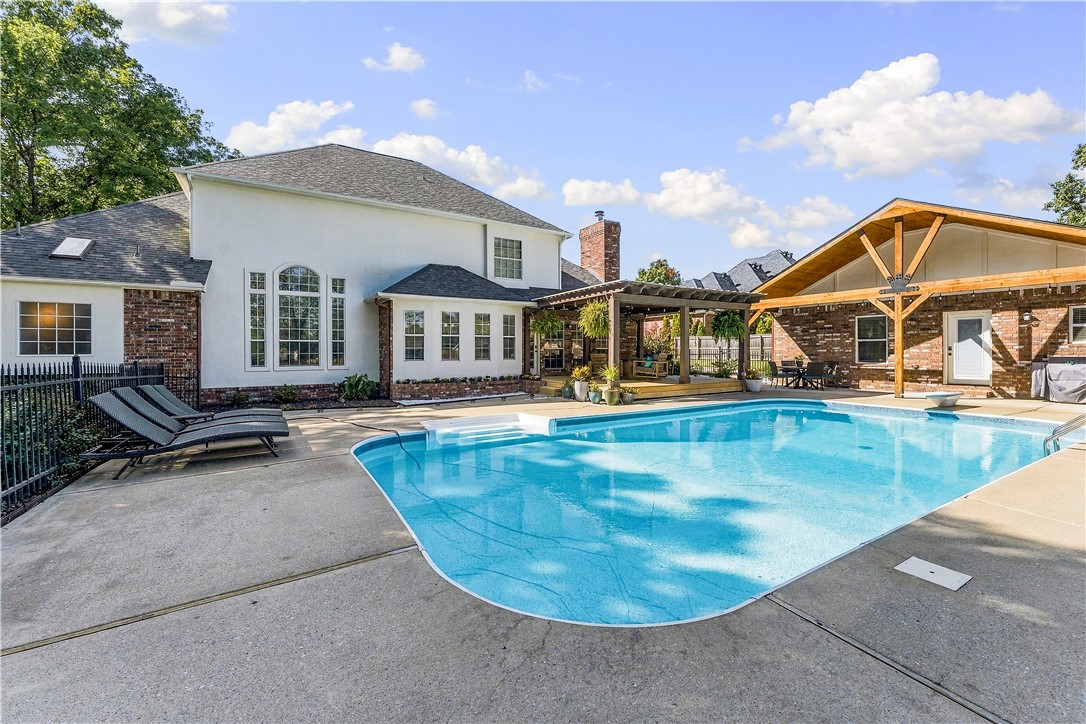 main property photo 34