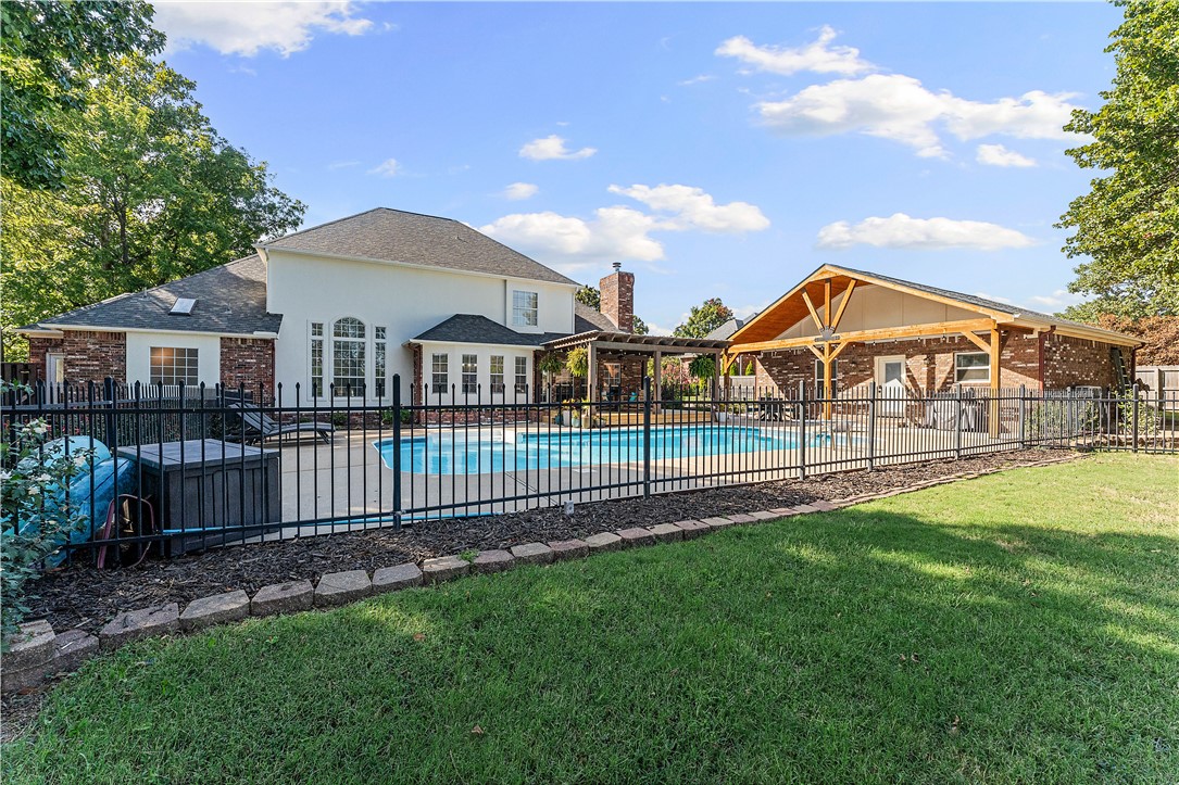 main property photo 36