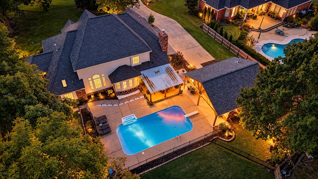 main property photo 6
