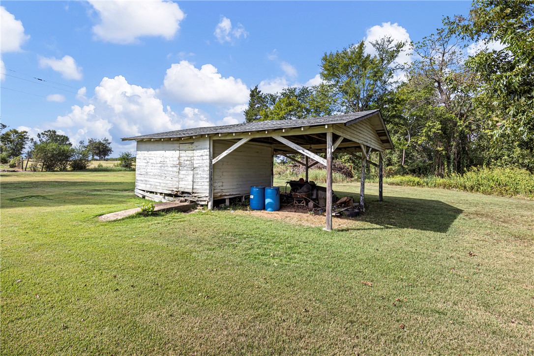 main property photo 31