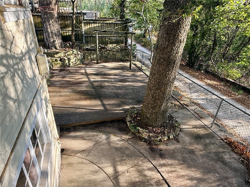 main property photo 24