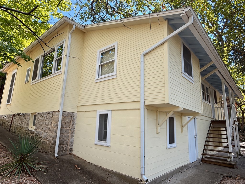 main property photo 28