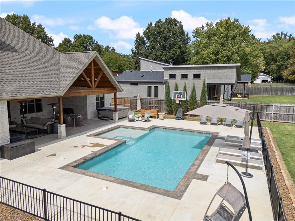 main property photo 38