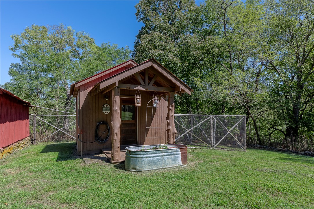 main property photo 32