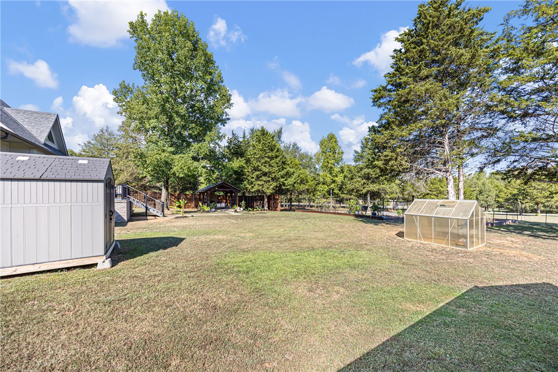 main property photo 41