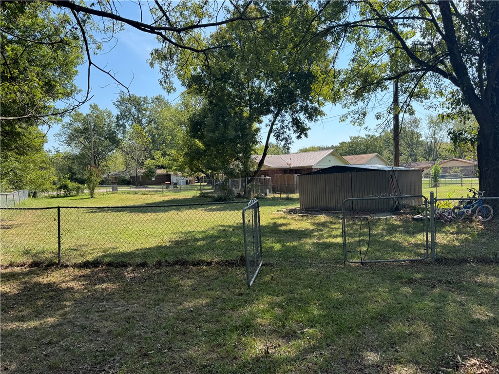 main property photo 12