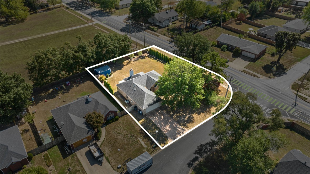 main property photo 30