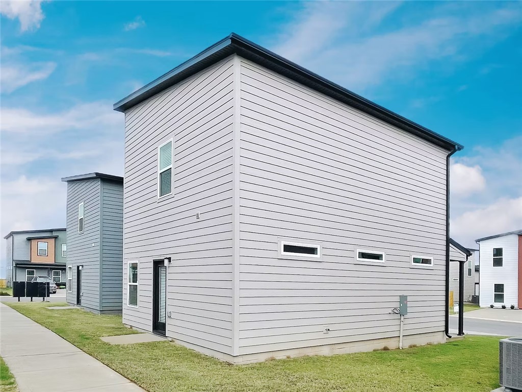 main property photo 27