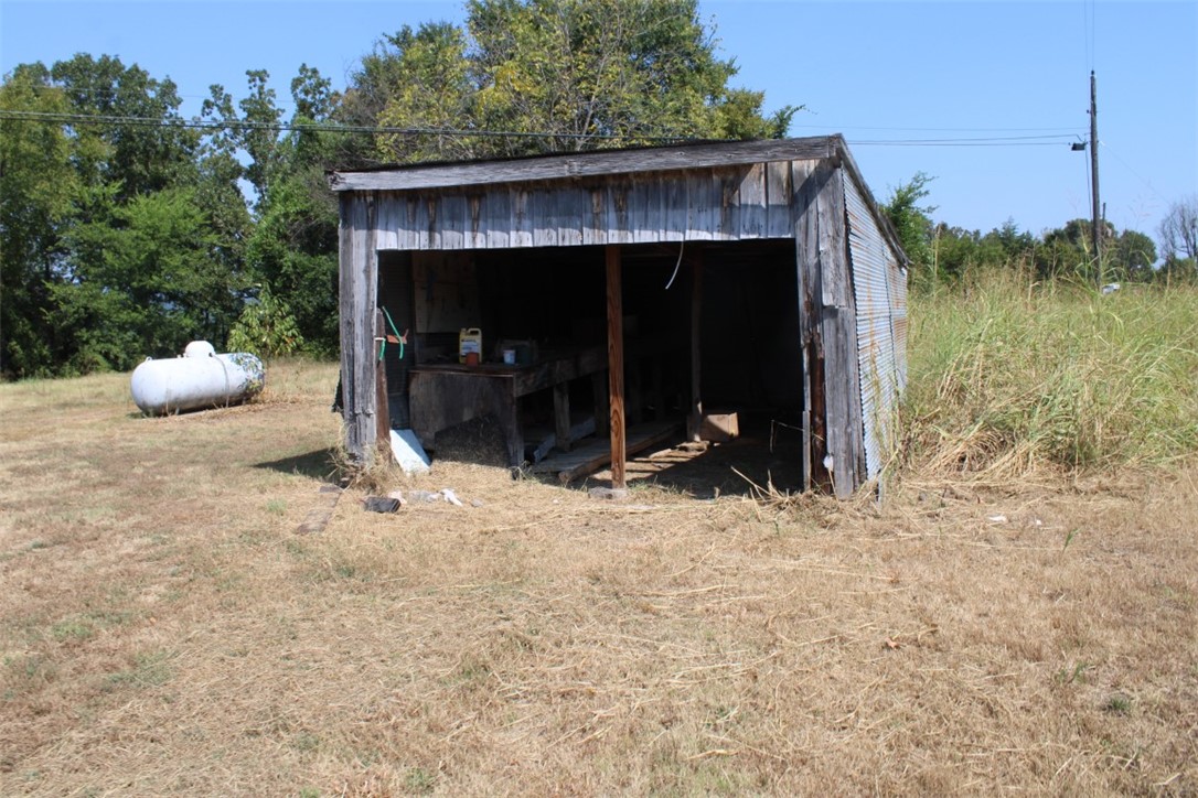 main property photo 16