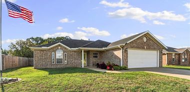 image of property with 3 Bed | 2 Bath | 1,505 Sqft