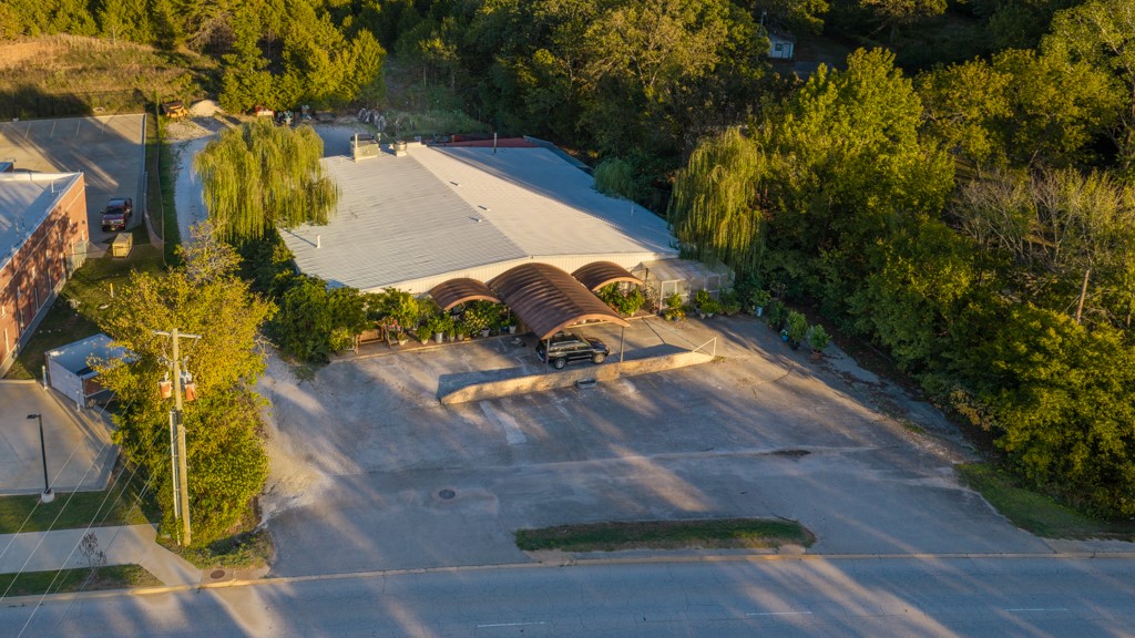 main property photo 27