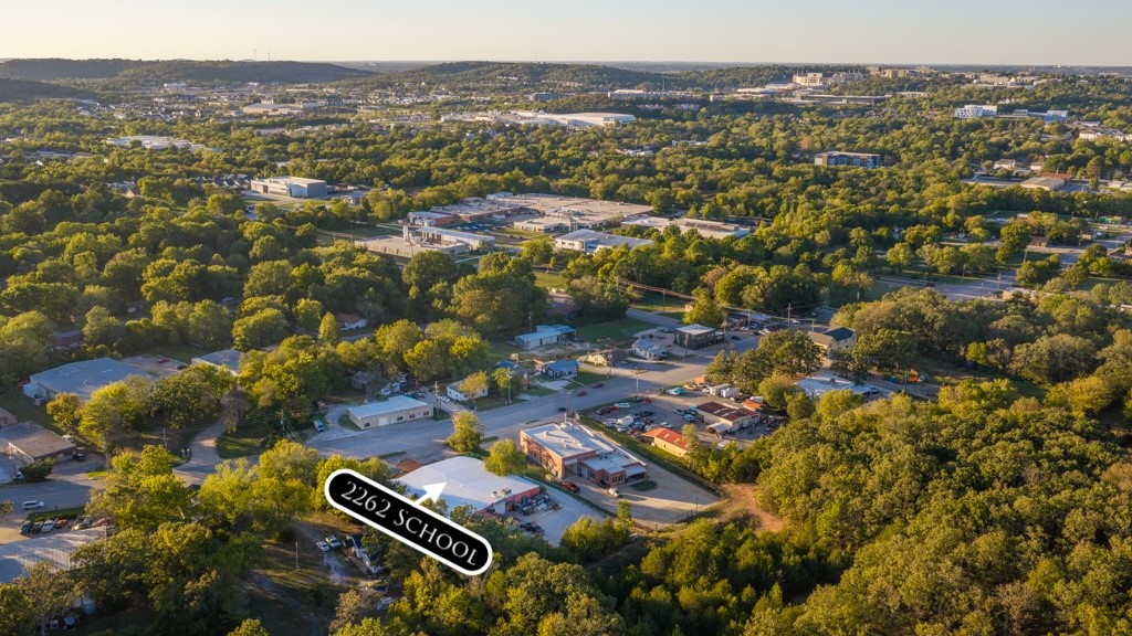 main property photo 30