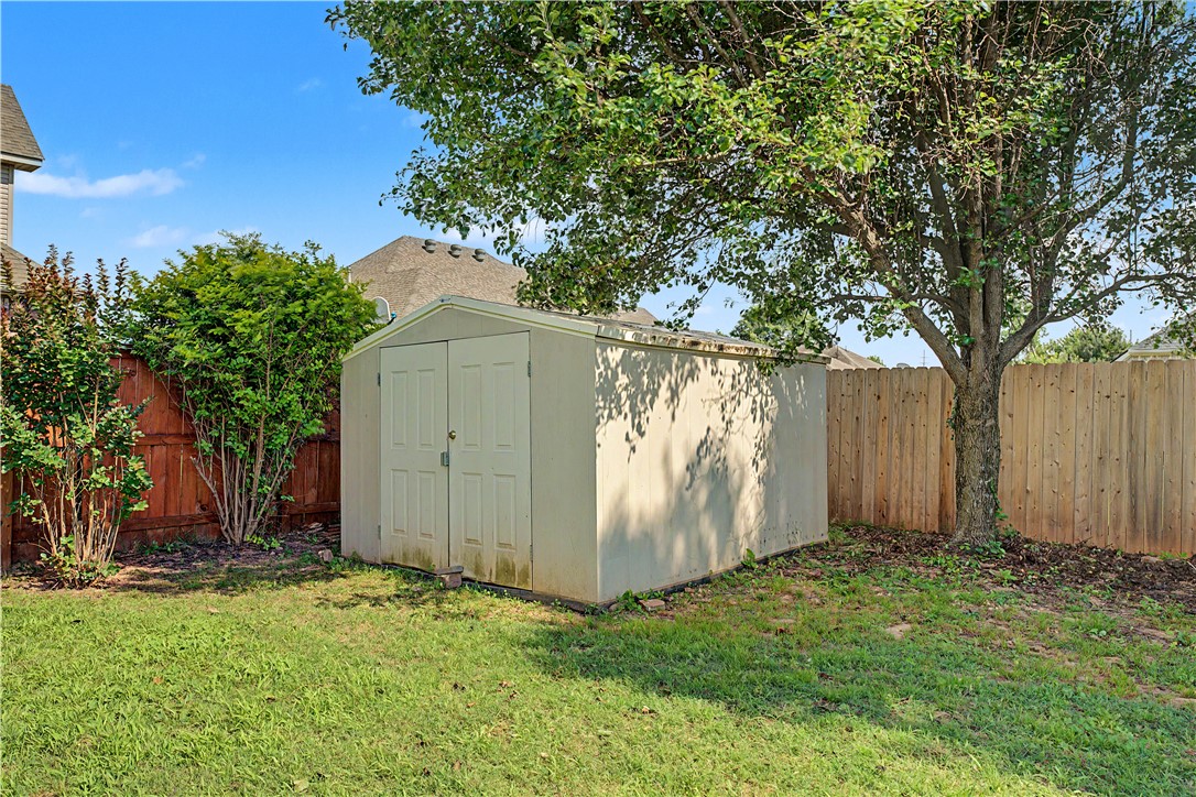 main property photo 31